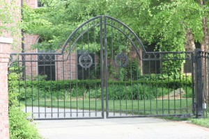 American Fence Company Omaha, Nebraska - Custom Gates, 1308 Overscallop Estate gate with circles